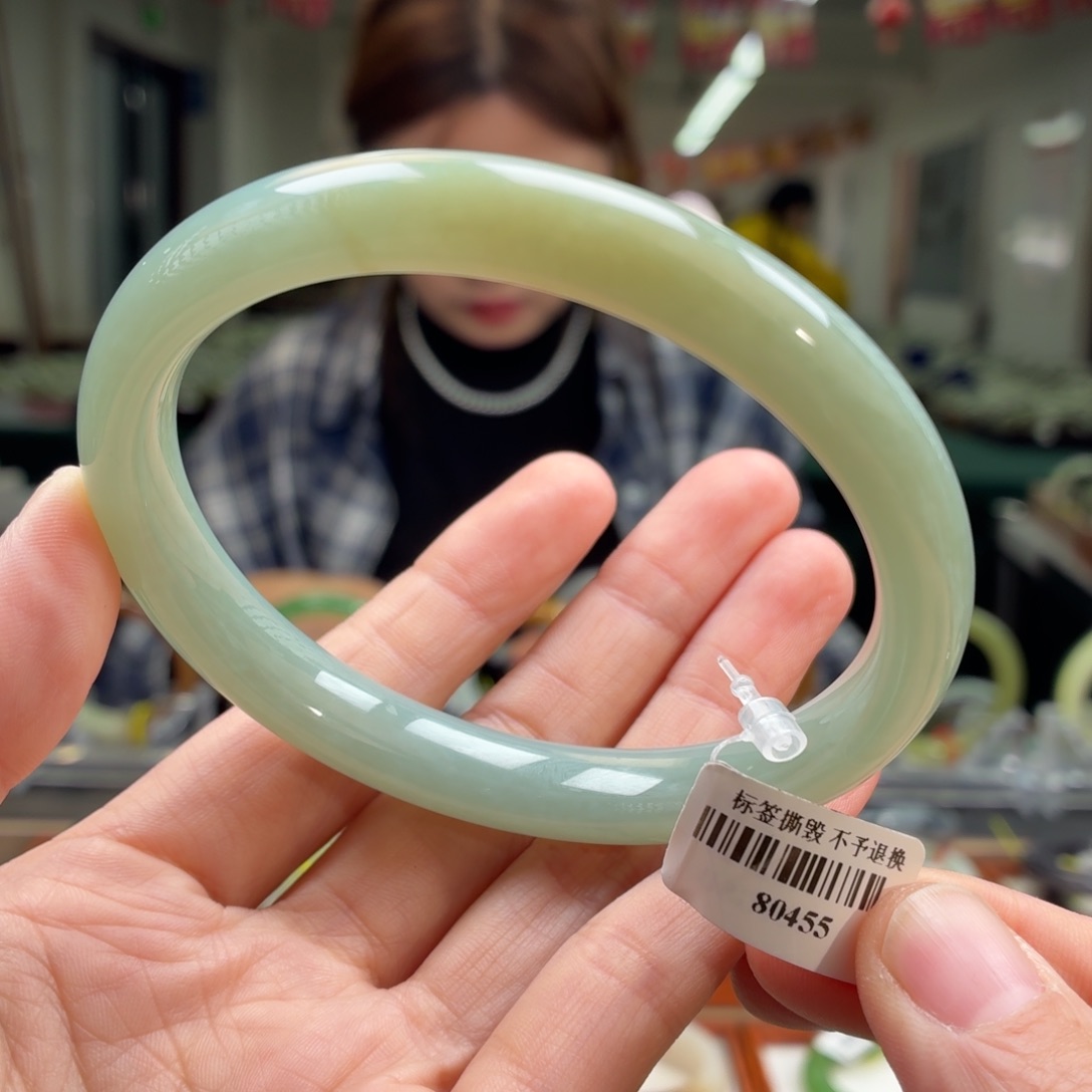 和田玉手镯未镶嵌F****y67+