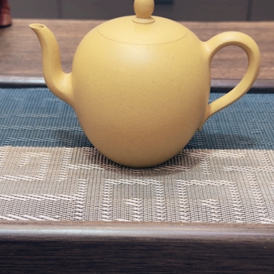 茶壶紫砂黄龙山原矿本绿半手工（200 cc）