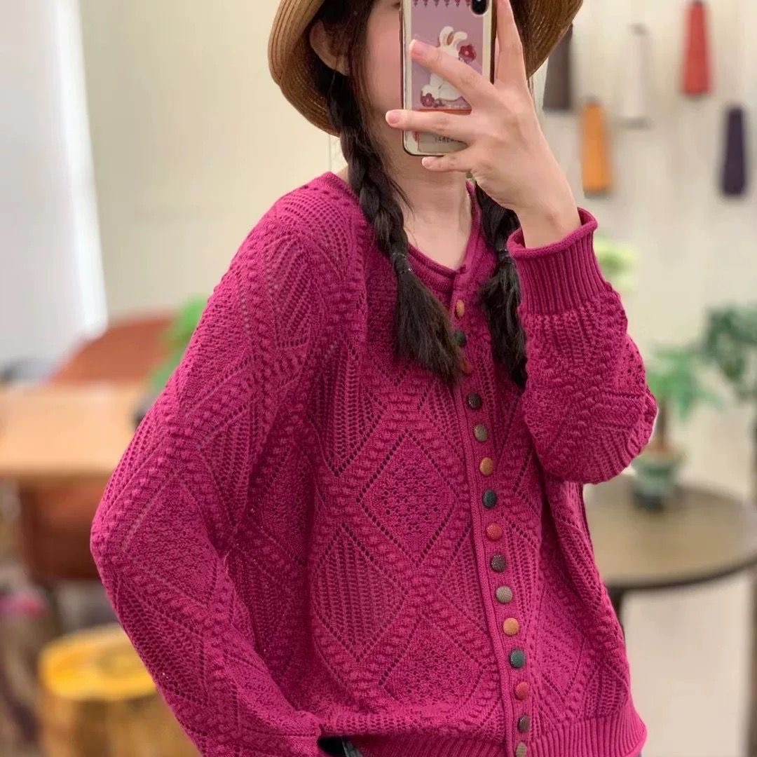 2025新款女士菱形彩扣圆领针织衫镂空休闲时尚百搭显瘦开衫外套女