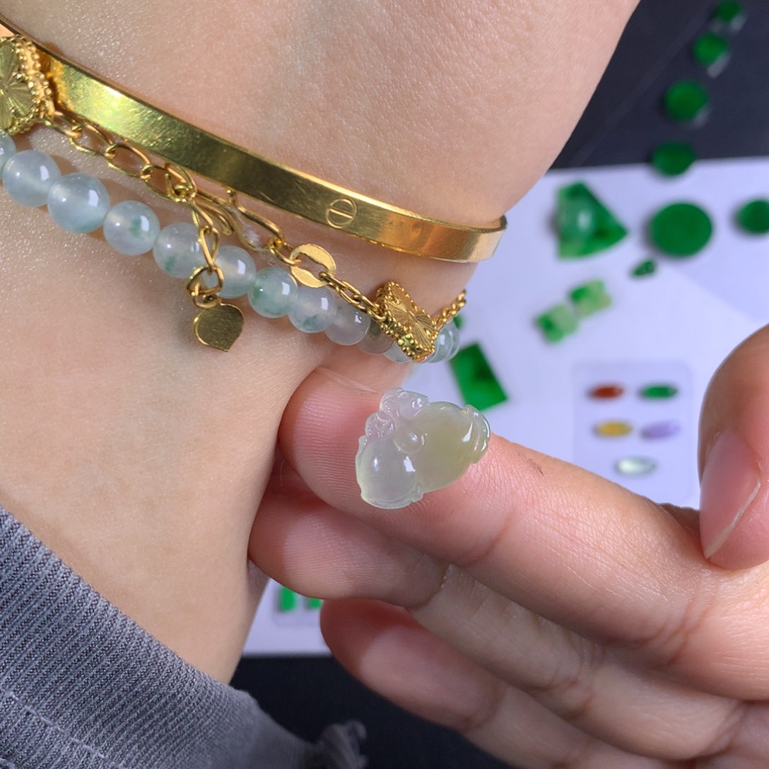 翡翠颈饰未镶嵌马