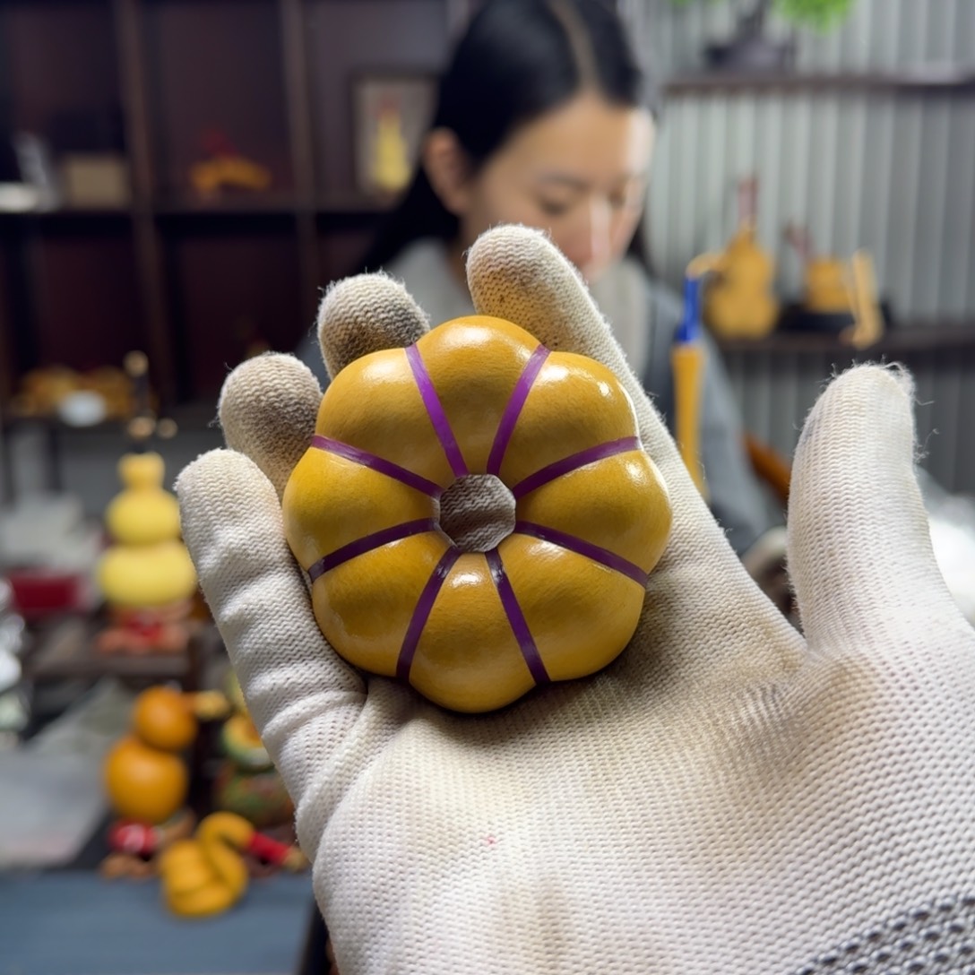 C***人好吧那我们也睡一晚觉咯明天就葫芦