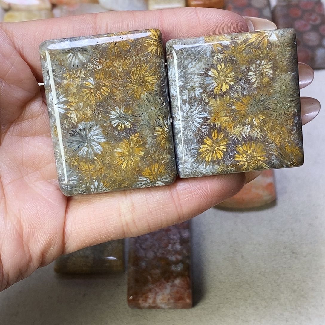 合金颈饰硅化玉时**流