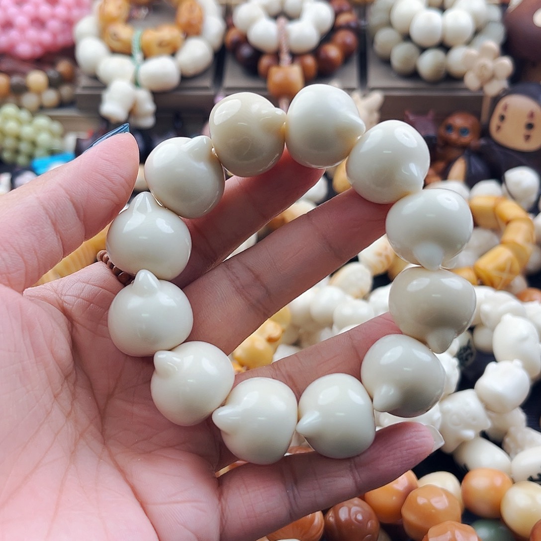吊坠菩提根/象牙果竖孔猫头