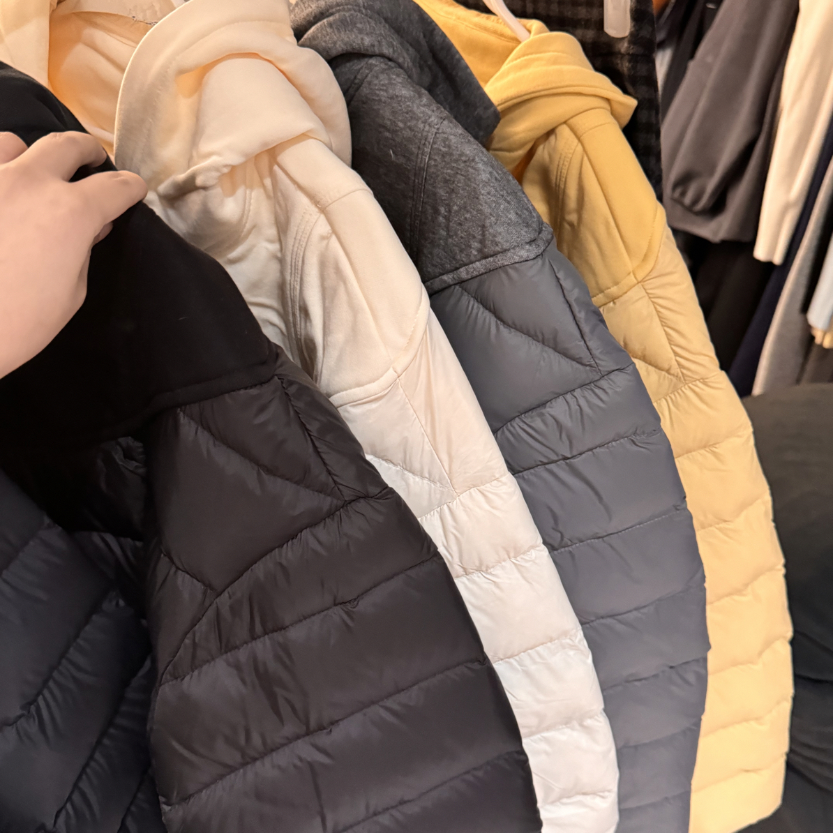 【刘噗噗】韩代款！松弛感！排骨拼接连帽羽绒服42159