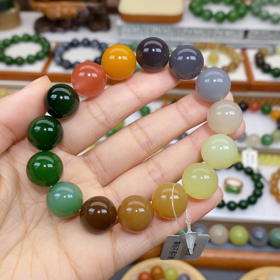 未镶嵌和田玉手串人****?