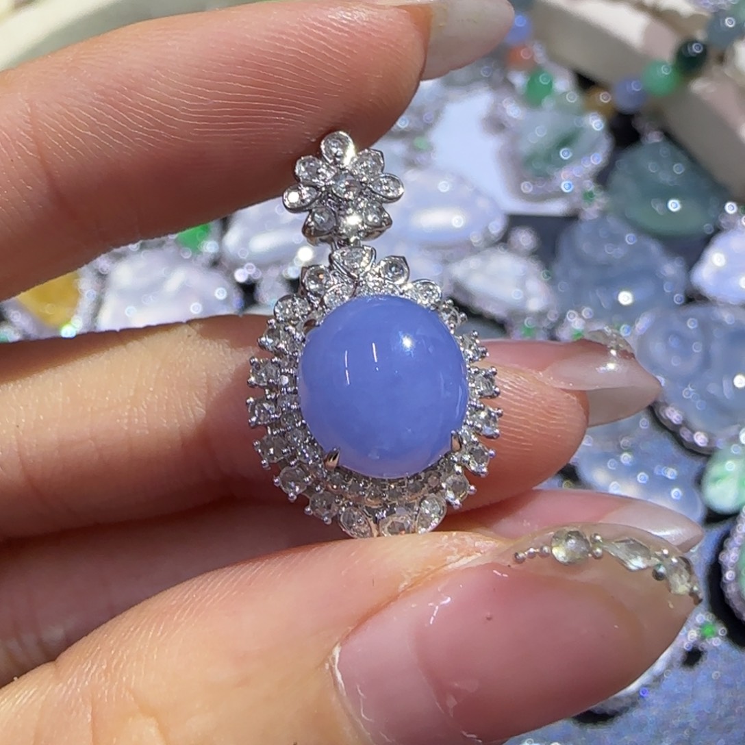 翡翠18K金镶嵌颈饰精品