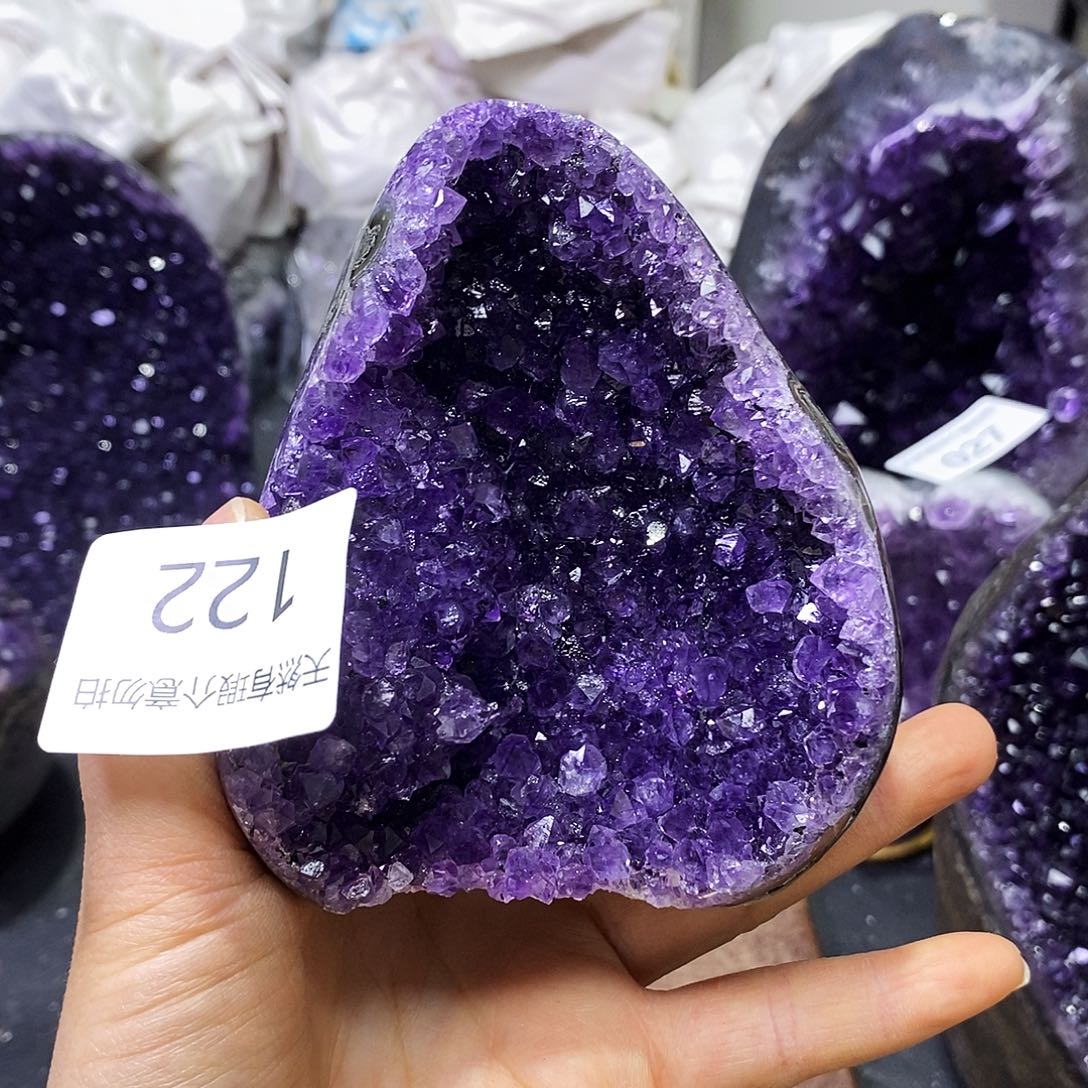 未镶嵌水晶大型摆件（非配饰）