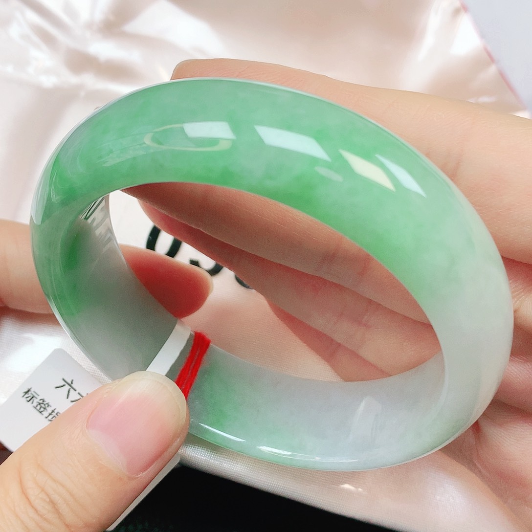 未镶嵌手镯翡翠抖音055