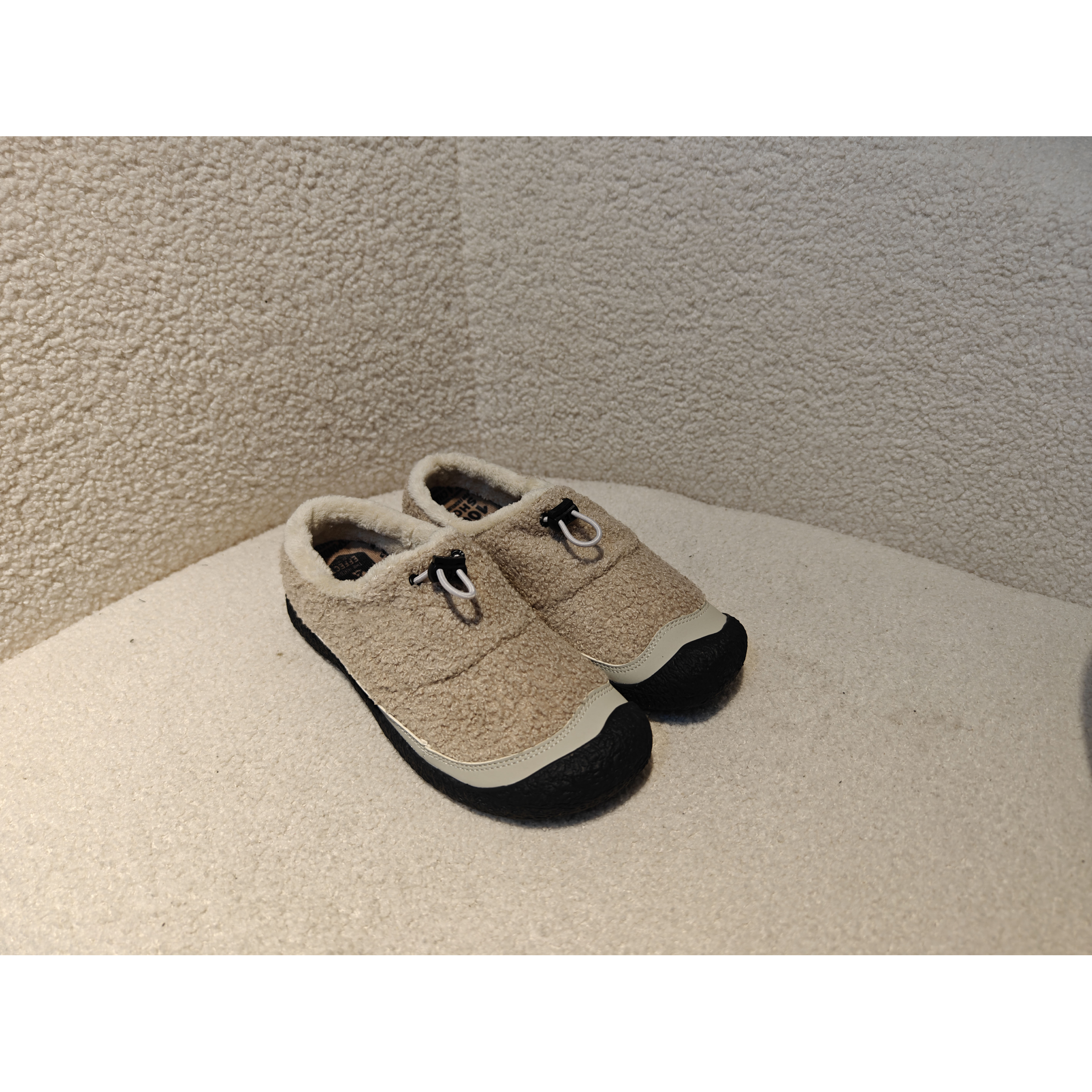 老王甄选 秋季新款 简约休闲保暖女士毛毛鞋