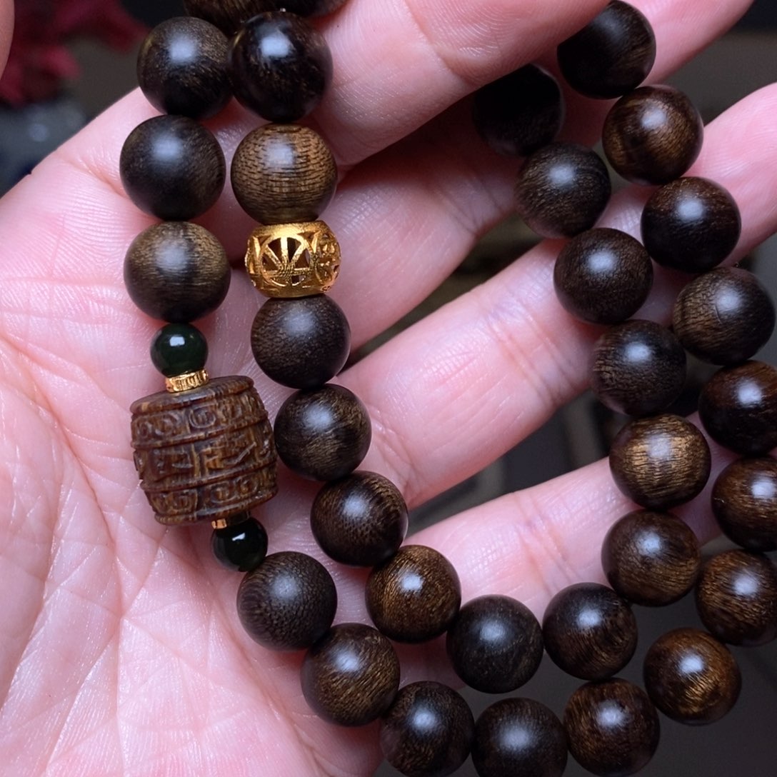 沉香手串富森红土瘤疤1.0➕白棋沉香木雕