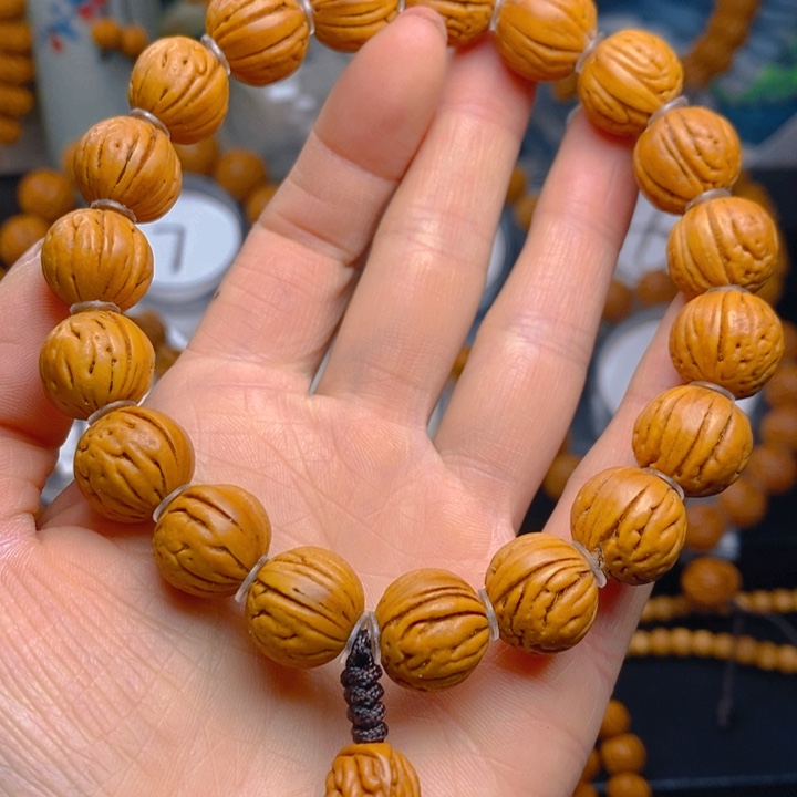 桃核手串1.45555555555555