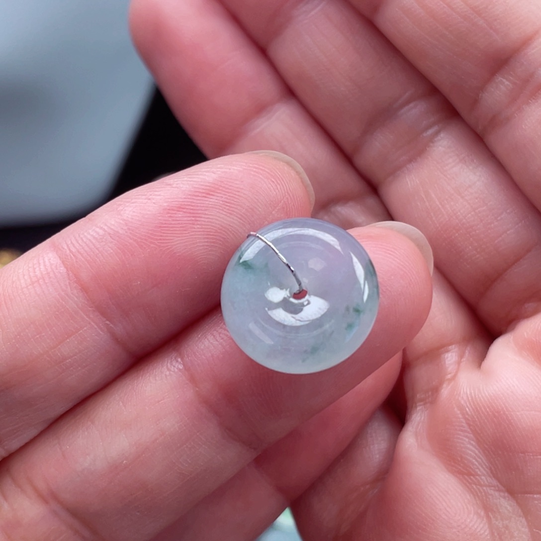 颈饰未镶嵌翡翠平安扣