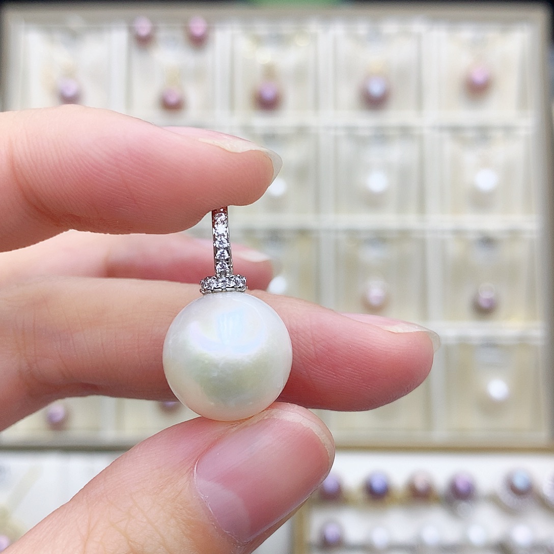 淡水珍珠吊坠(赠链)合金