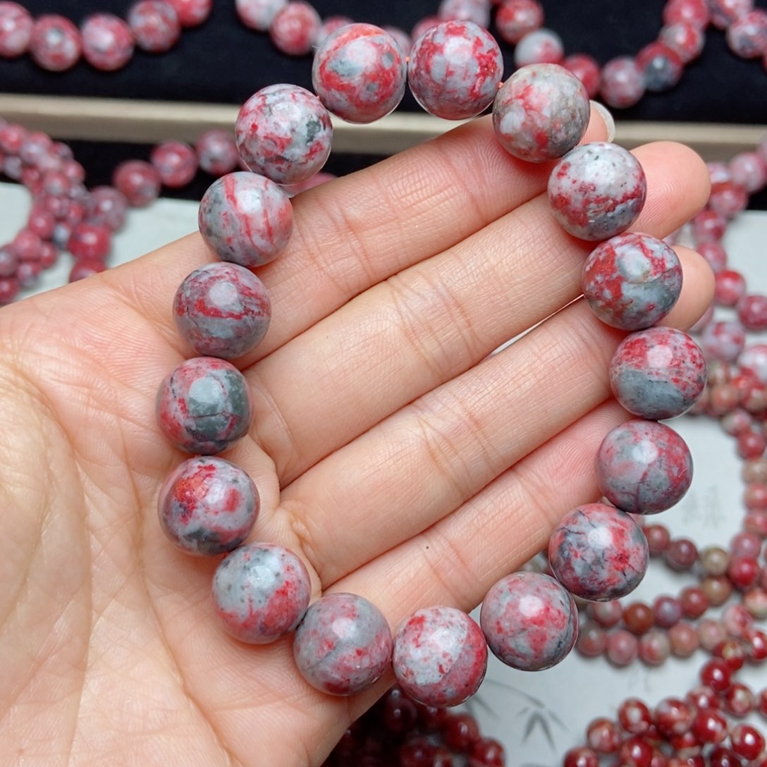 天然辰砂朱砂原石卡12.6