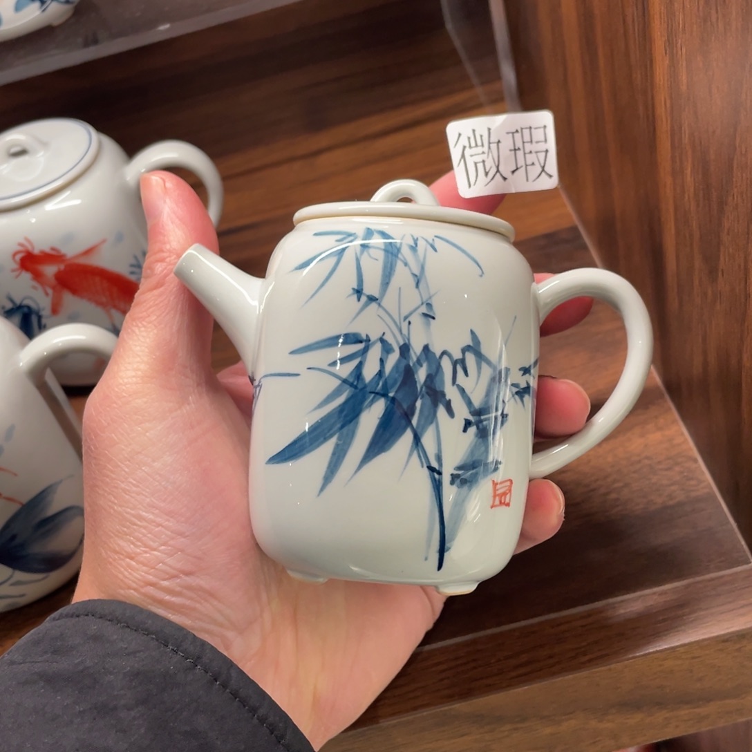 釉下手绘茶具微瑕