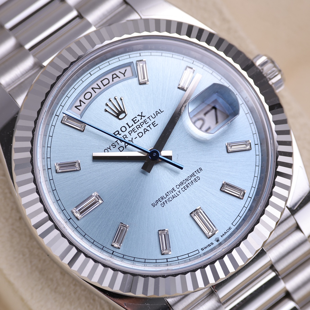 99新 Rolex/劳力士 228236 星期日历型铂金冰蓝DD 2025年3月保卡