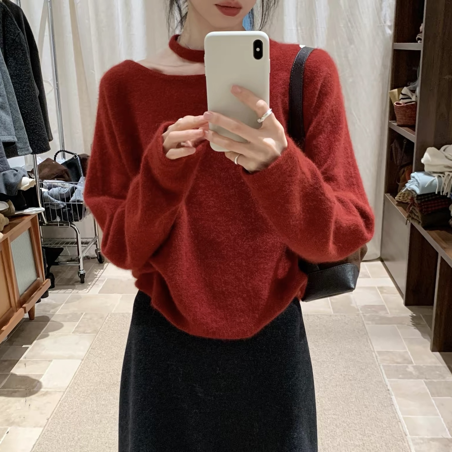 【斜肩挂脖】复古新年红设计感亮片羊毛针织衫毛衣（直播间为准）