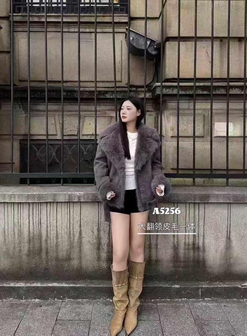 2025冬装新款高级感韩版宽松翻领外套女A5256