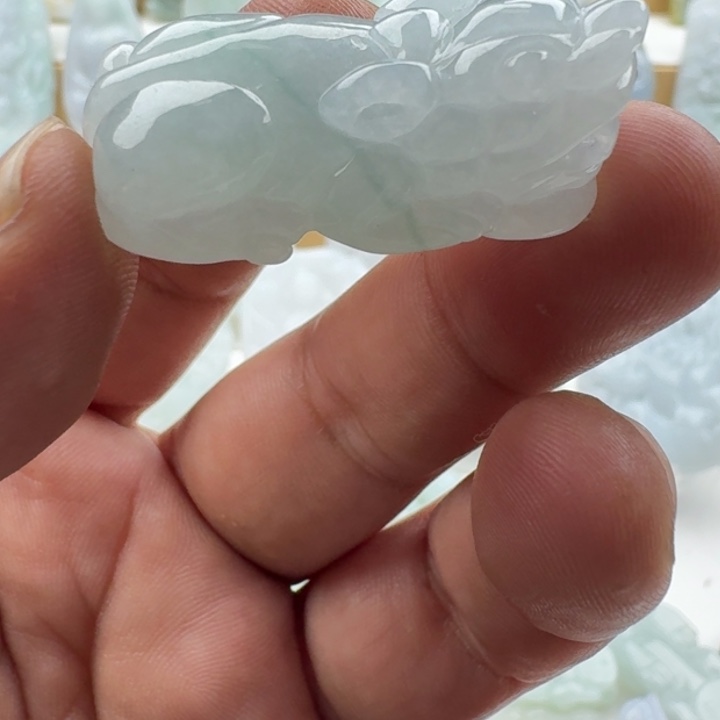 程***坪翡翠未镶嵌颈饰天然缅甸A货翡翠