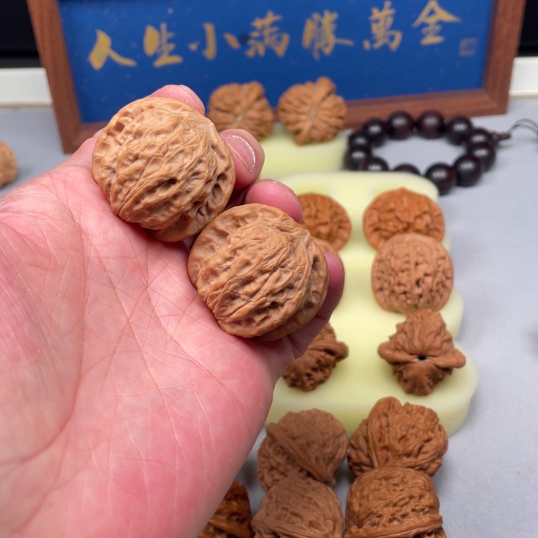 文玩核桃把件刘老四平闷