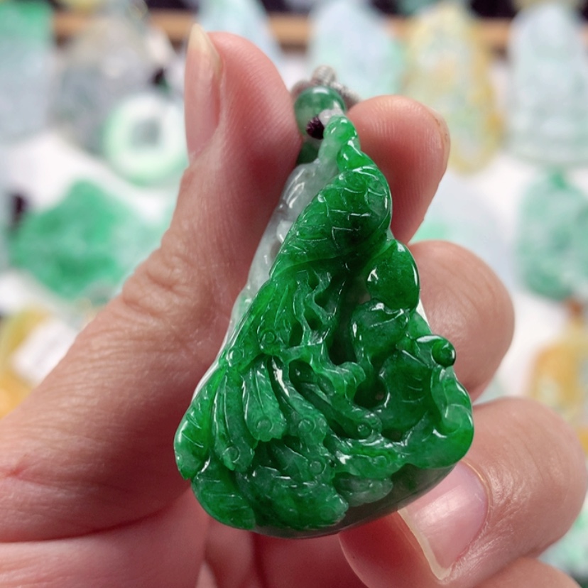 【闪购商品】翡翠吊坠(不含链)未镶嵌