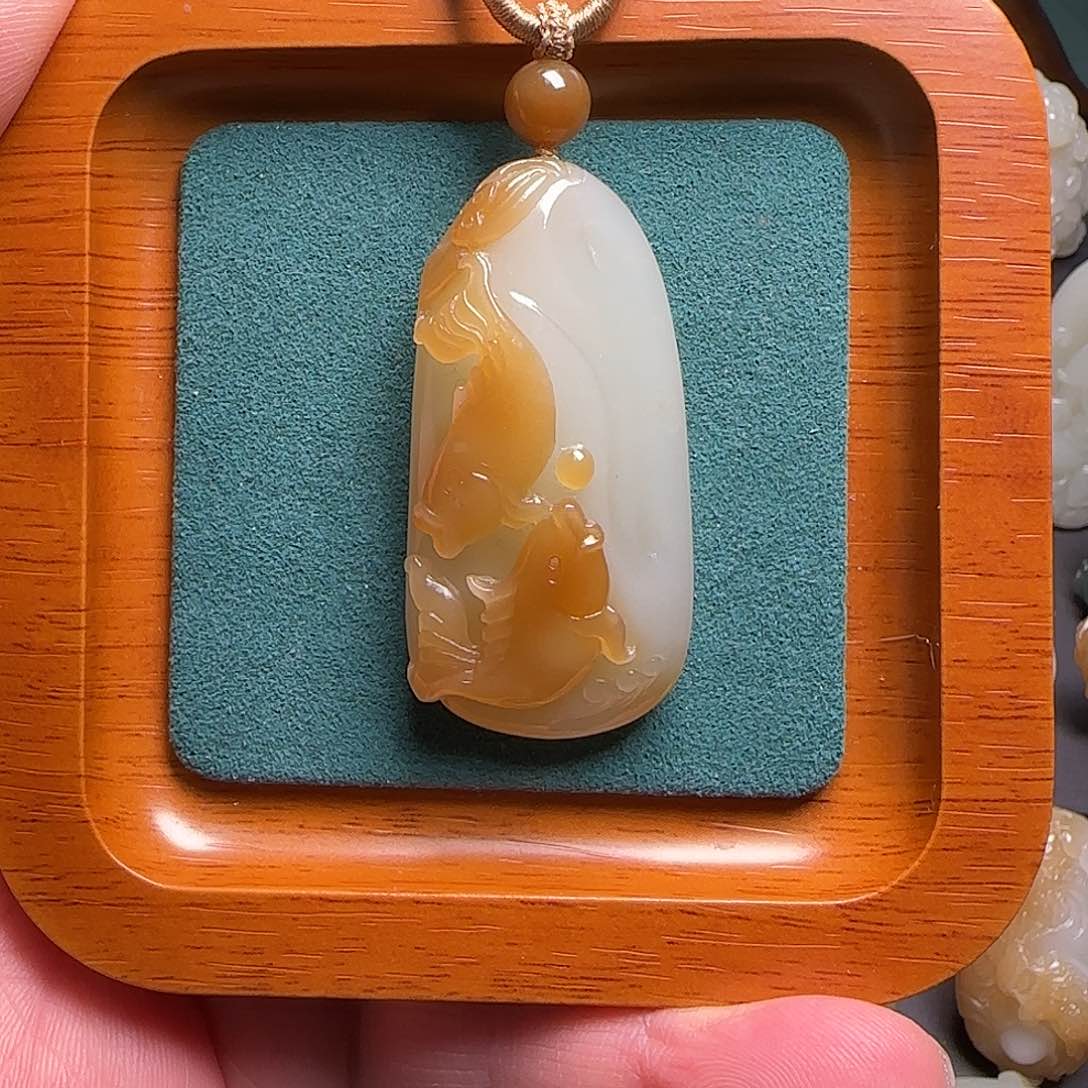 和田玉（糖玉）颈饰未镶嵌静