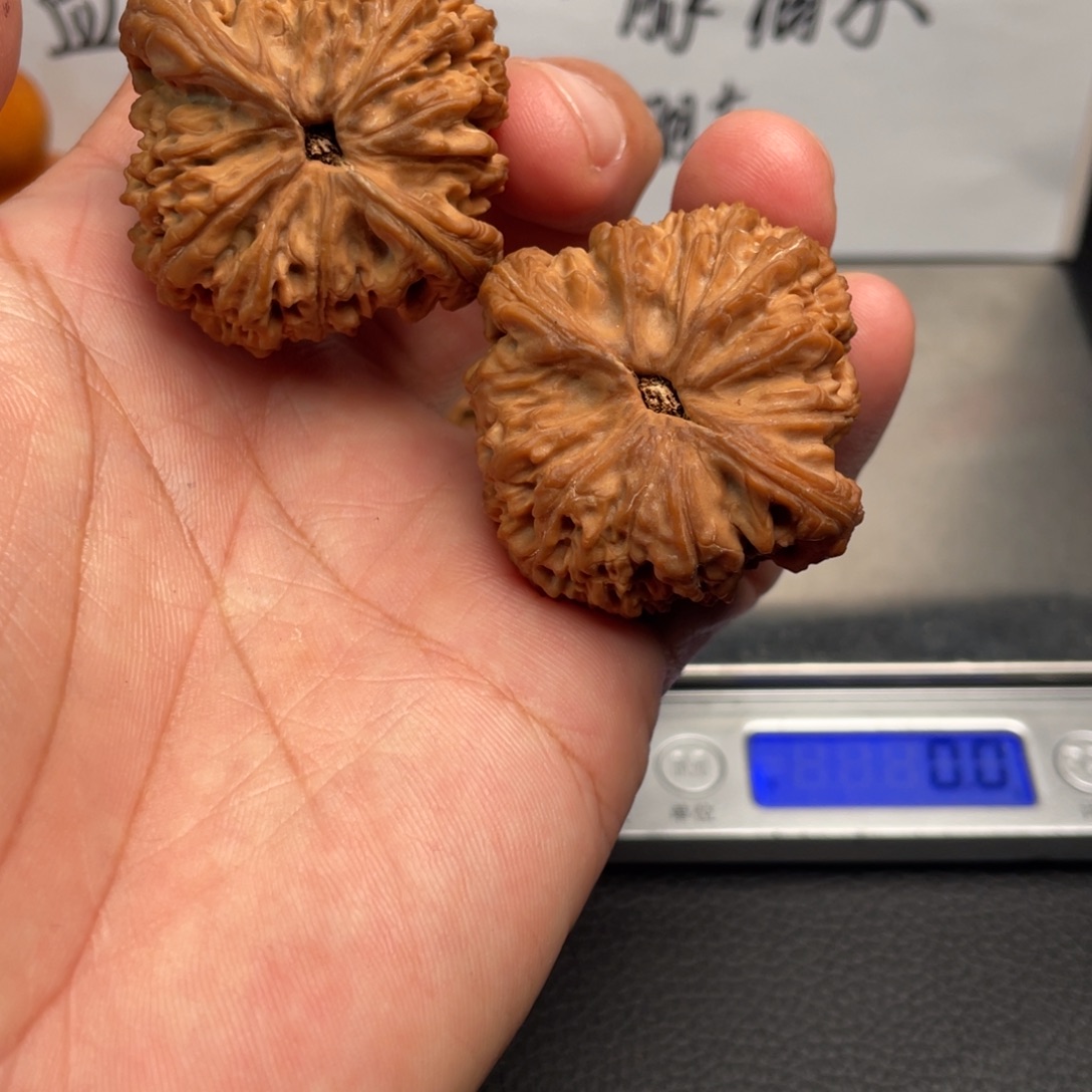 伍***潼吊坠文玩核桃南疆石