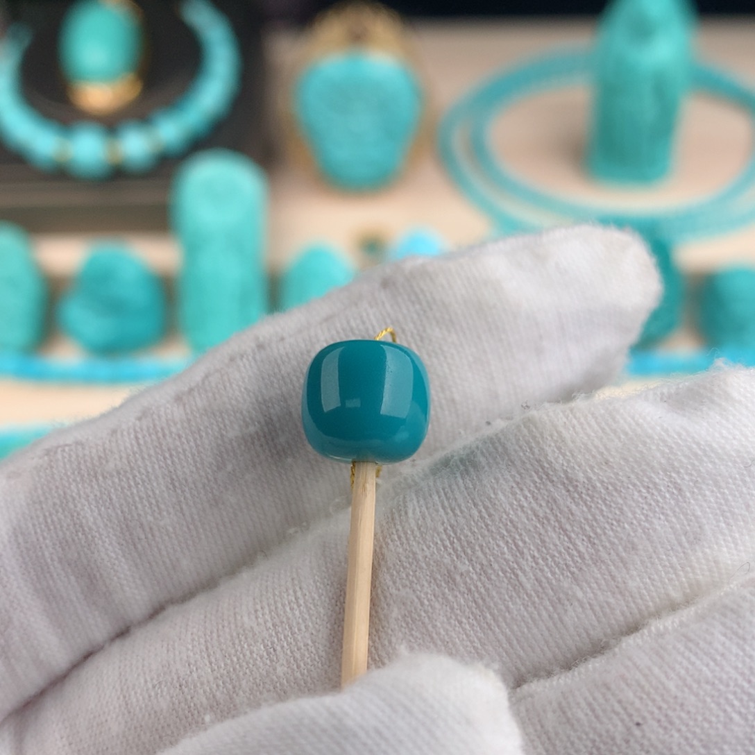 【闪购商品】绿松石配珠卡9.8未镶嵌