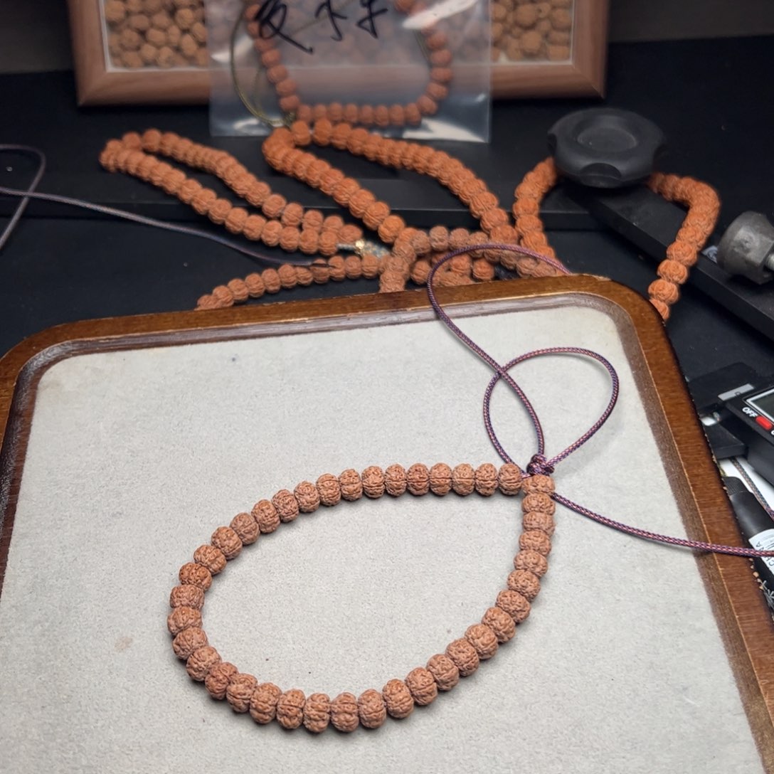 麦***东吊坠金刚菩提平细