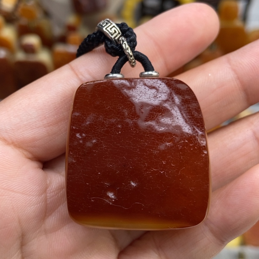 【闪购商品】琥珀颈饰未镶嵌