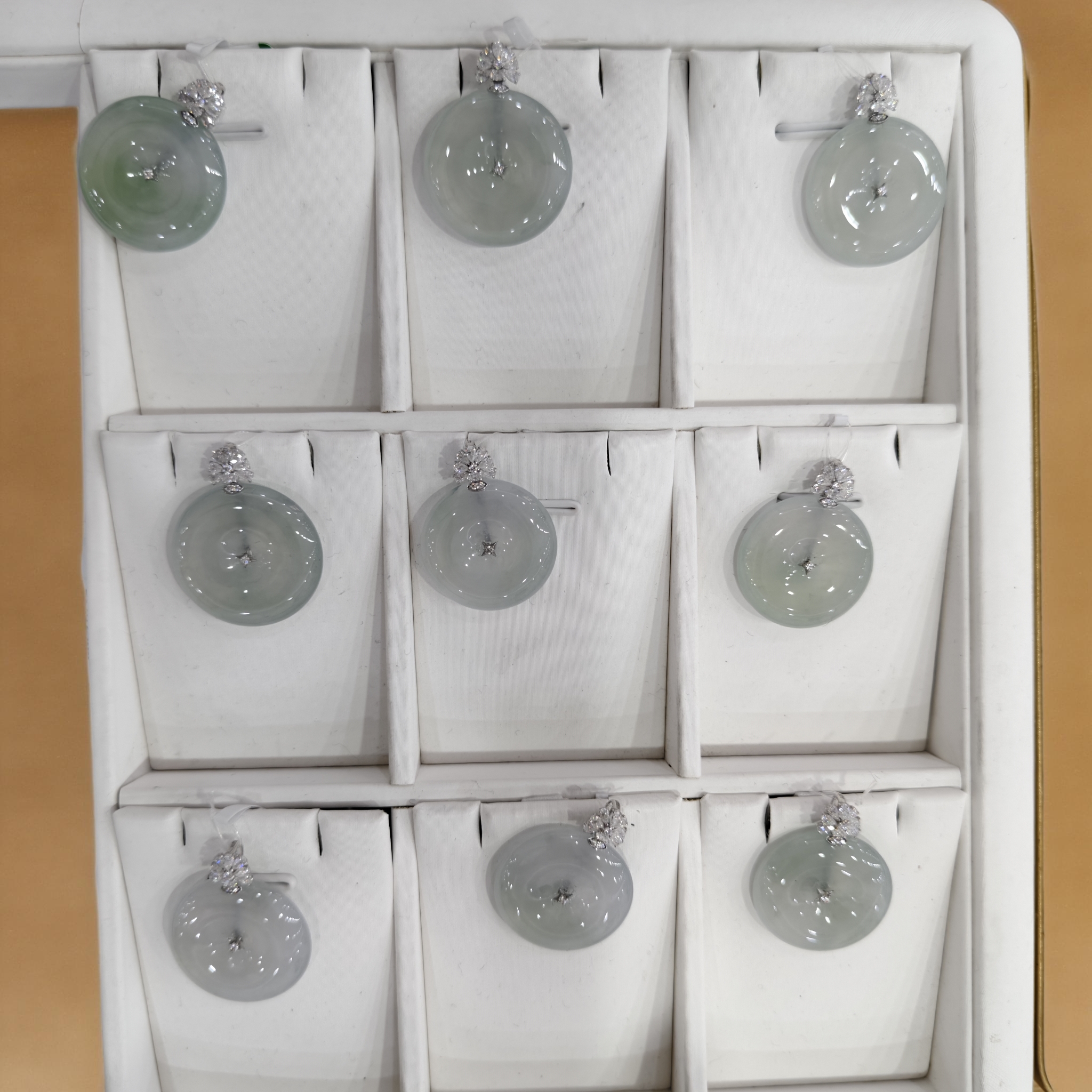 翡翠平安扣吊坠气质时尚精美素款女士百搭种水颜色多样性发货2403