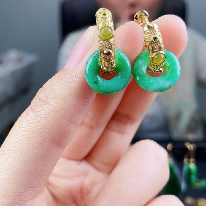 翡翠耳饰未镶嵌饰品