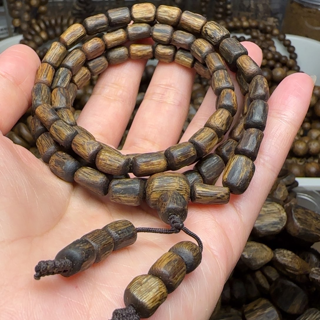 沉香手串多圈树心油陆河老料20.3克老料