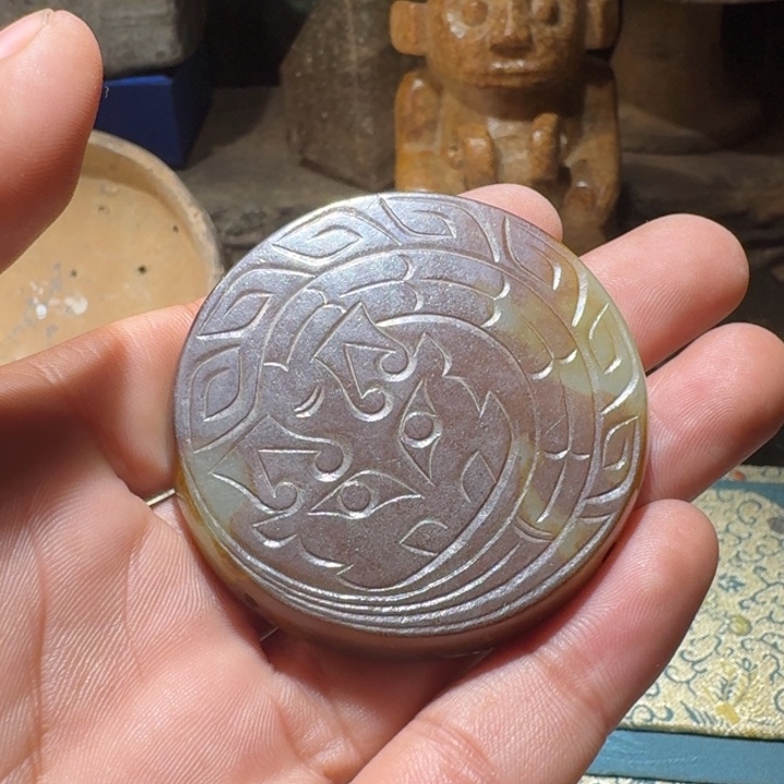 和田玉（糖玉）颈饰未镶嵌恍****颜
