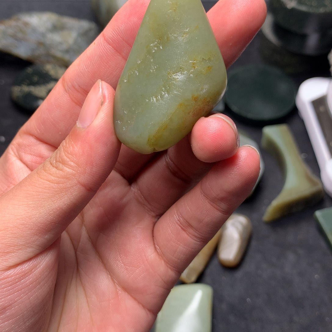 和田玉（糖玉）边角未镶嵌