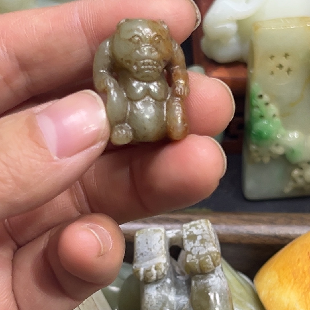 和田玉（糖玉）未镶嵌挂件