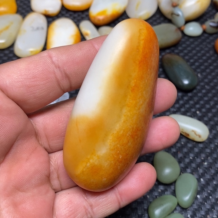 和田玉珠宝奇石未镶嵌