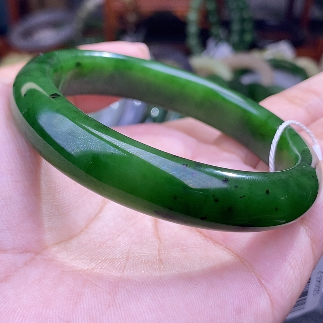 和田玉福利价老矿碧玉辣绿菠菜绿手镯59.4未镶嵌