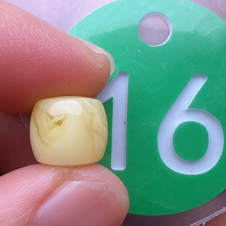 蜜蜡裸石未镶嵌10m m