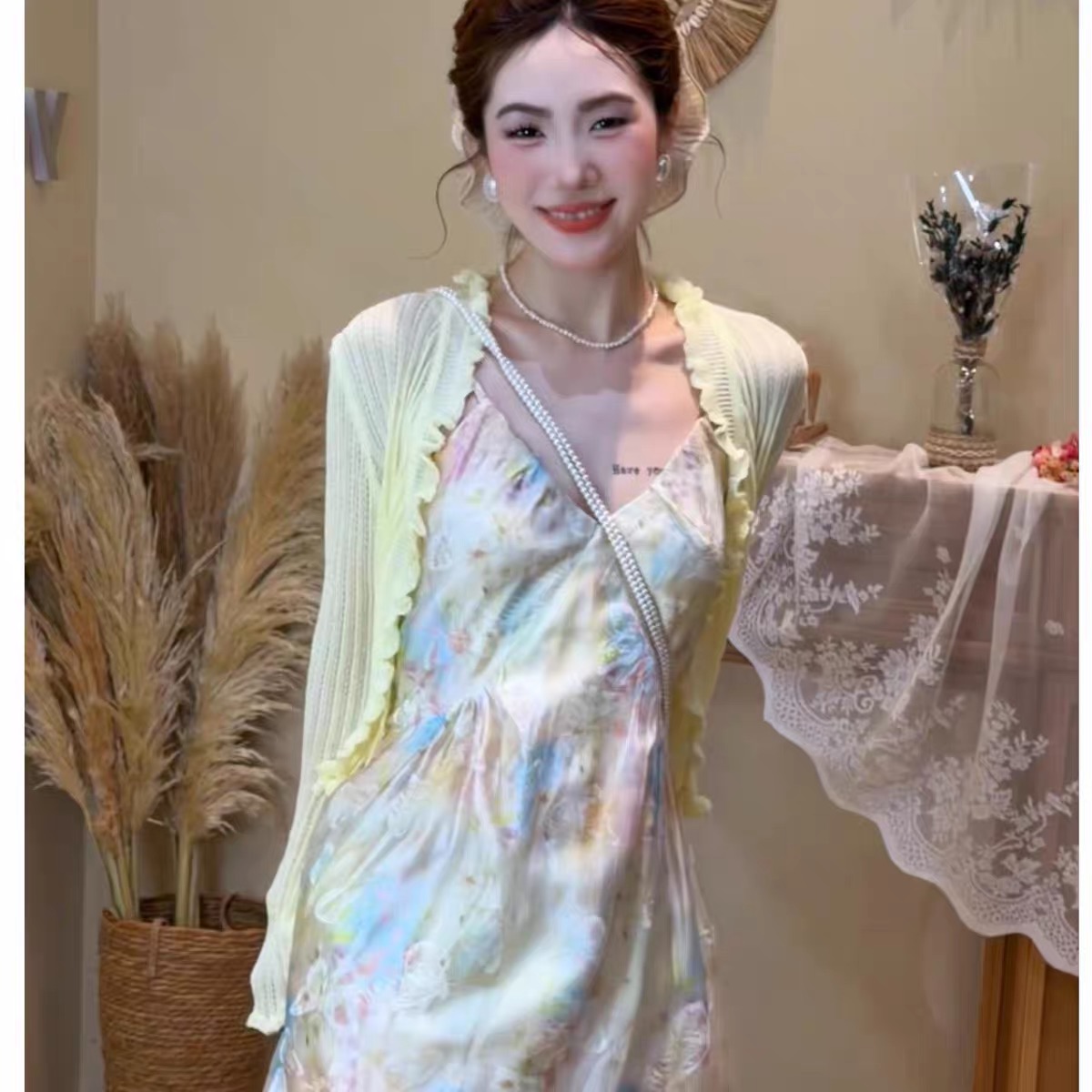 夏季新款琉璃焕彩碎花吊带掐腰显瘦度假水彩花卉吊带长裙显瘦温柔