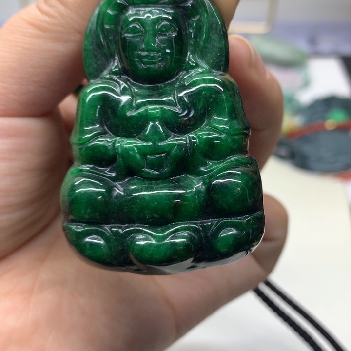 颈饰未镶嵌翡翠吊坠