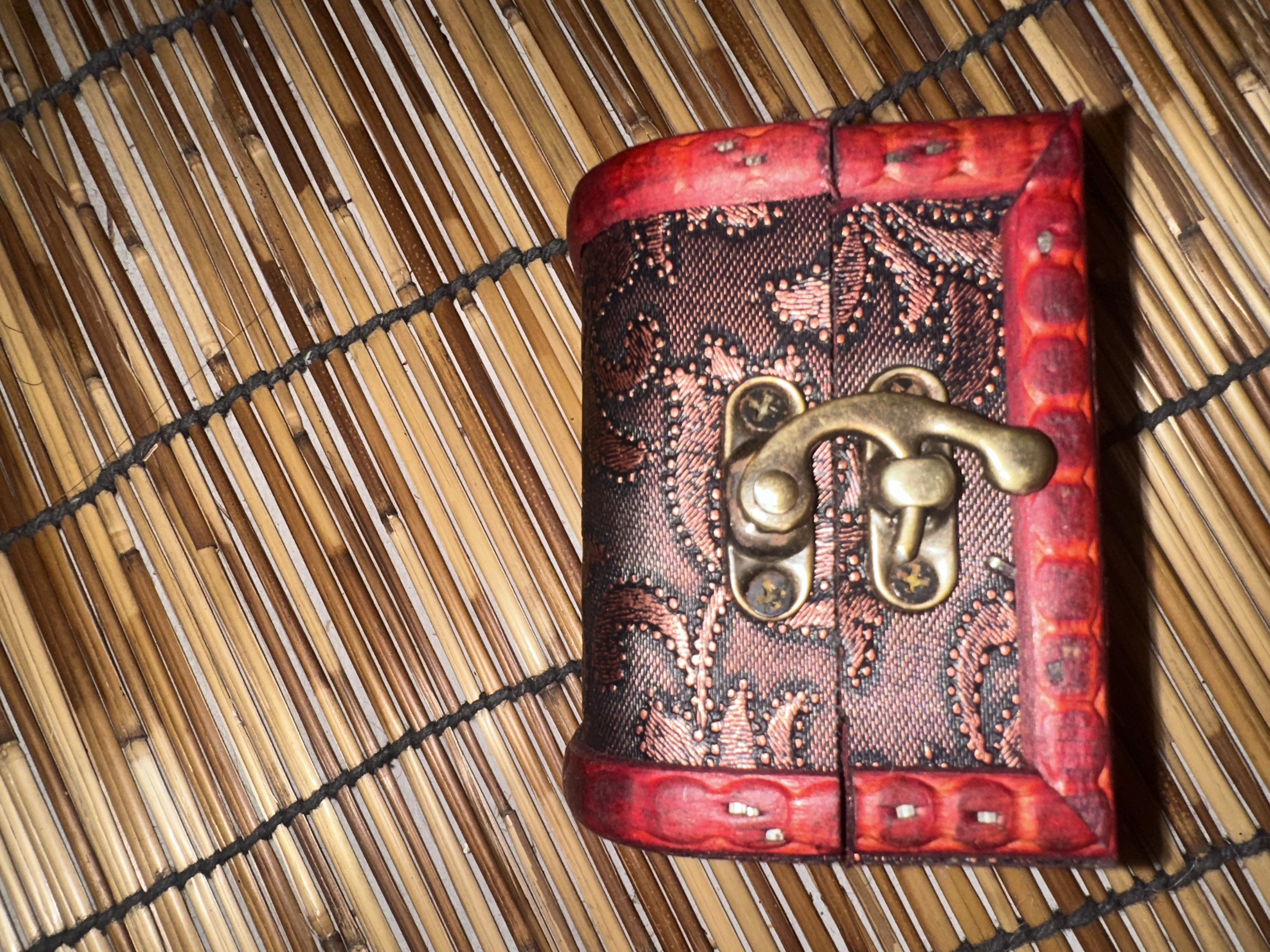 小红印花箱精品摆件链接