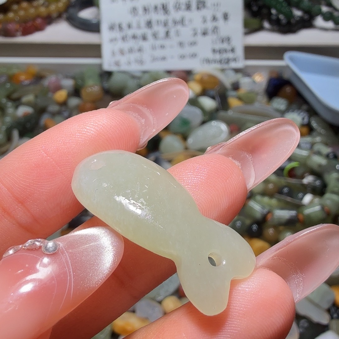 和田玉未镶嵌珠宝奇石