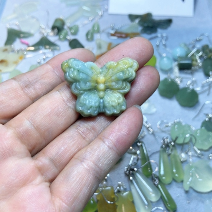 【闪购商品】蛇纹石玉耳环未镶嵌