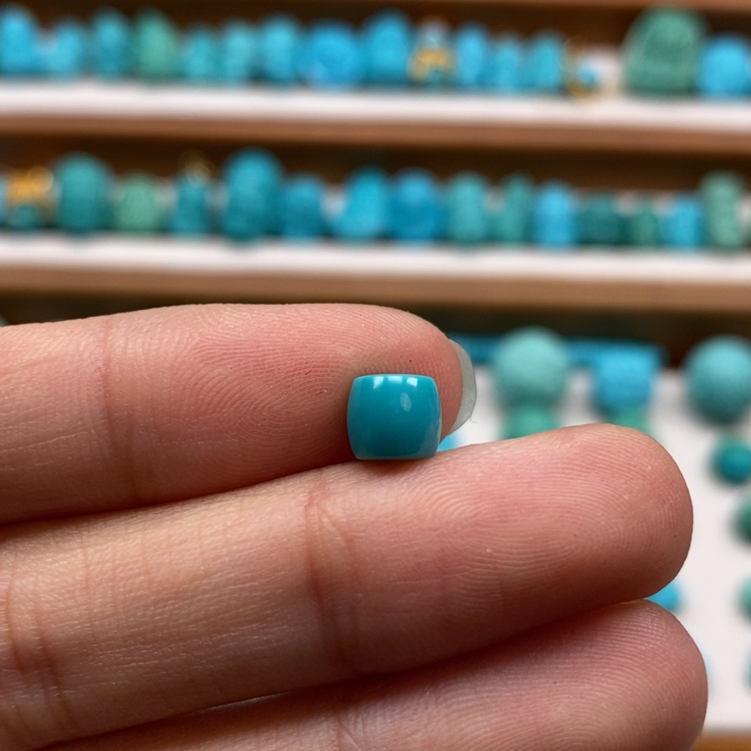 绿松石颈饰未镶嵌