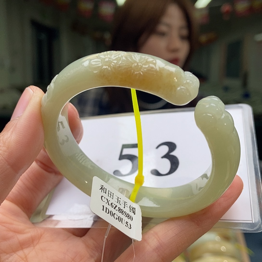 和田玉手镯未镶嵌