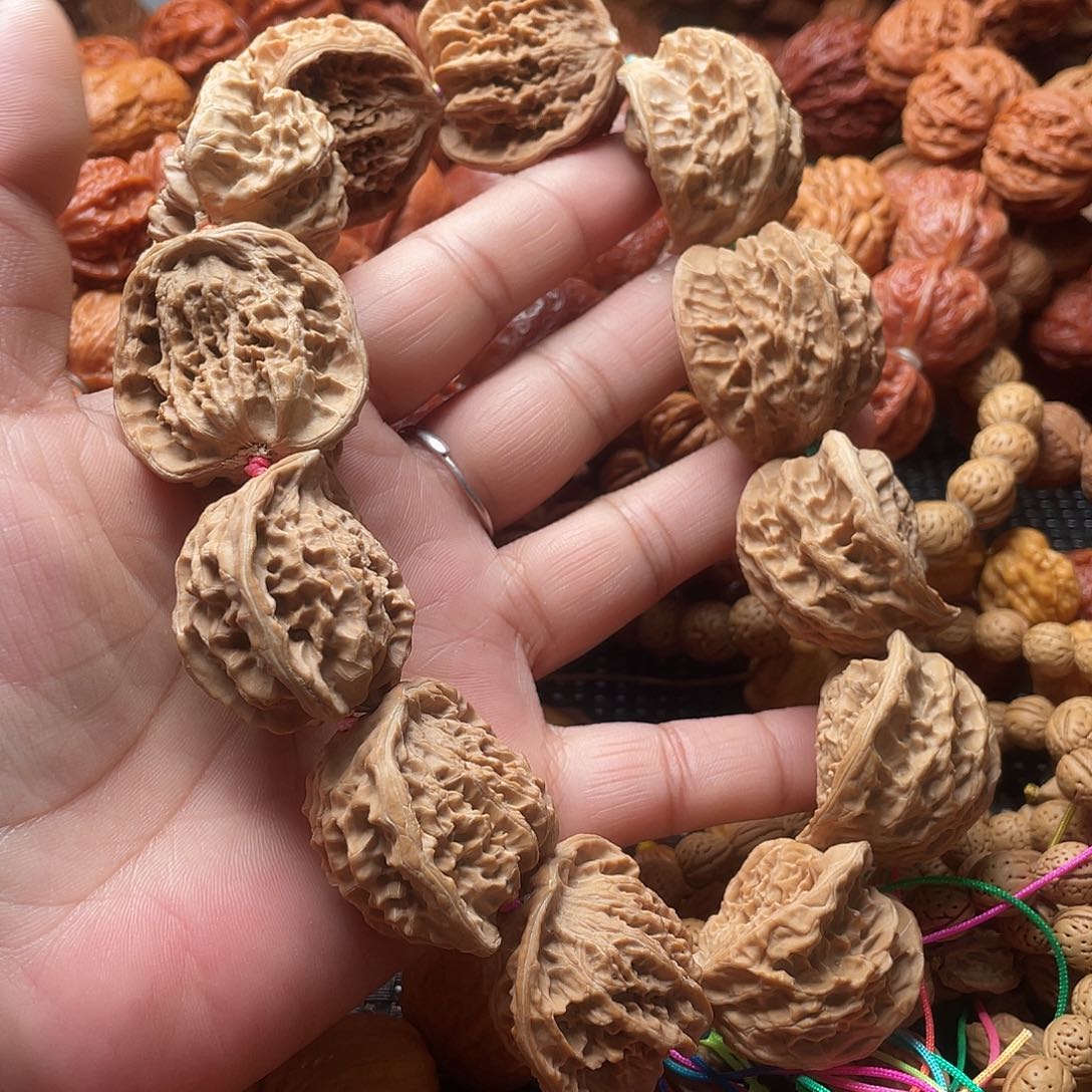 ㅤ***锁手串文玩核桃异形蛇头