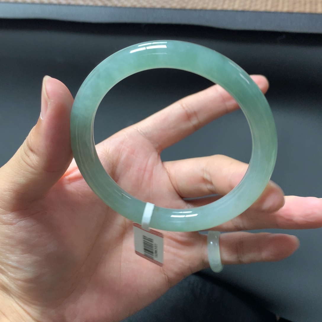 翡翠未镶嵌手镯33号61