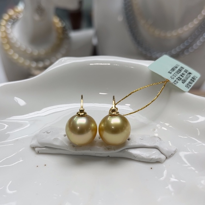 海水珍珠耳饰18K金镶嵌