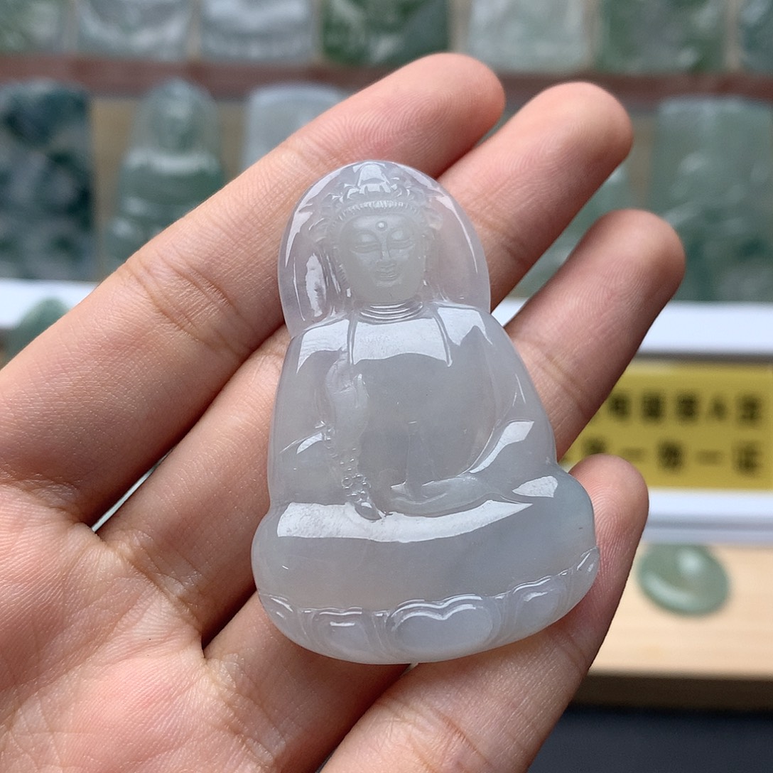 翡翠未镶嵌颈饰素衣